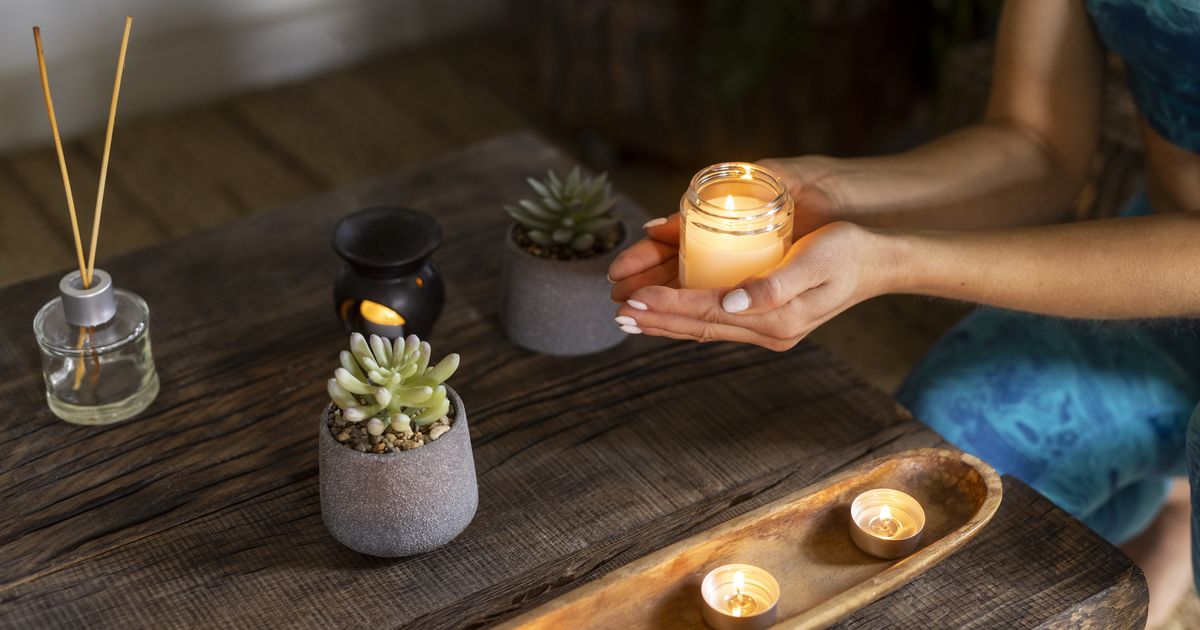 Lágy gyertyafény és nyugodt hangulat