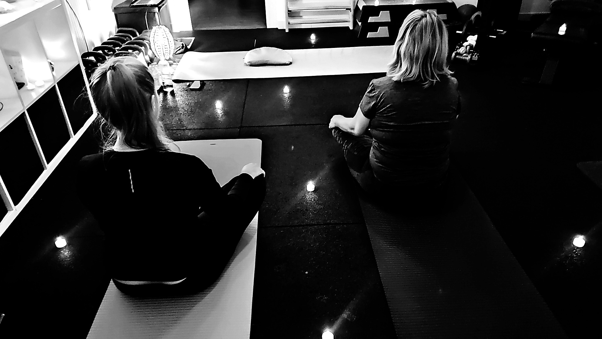 meditacio-gyertyafenyes-gyakorlas-elefa vezetett meditáció gyertyafényben az Életfa Test és Lélek Műhelyben