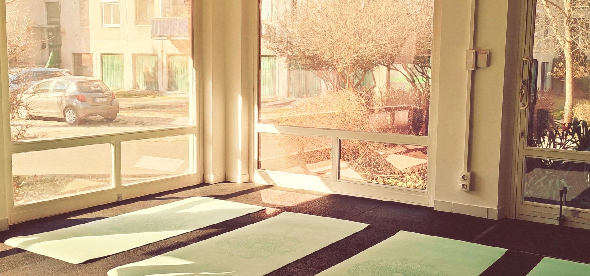 Vinyasa Flow jóga terem Óbudán - Életfa Test és Lélek Műhely